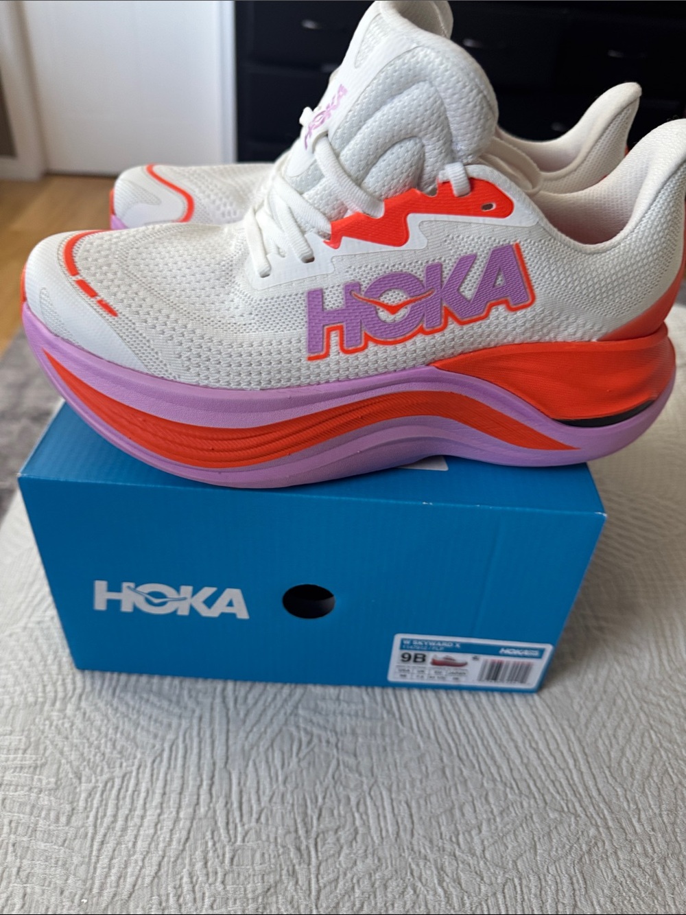 Hoka One One Skyward X Sneakers in White and Red New newer wear size 9B